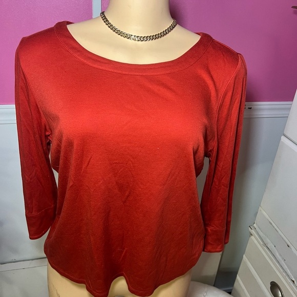 Talbots Tops - Blouse made of very fresh and soft fabric, excellent for an occasion